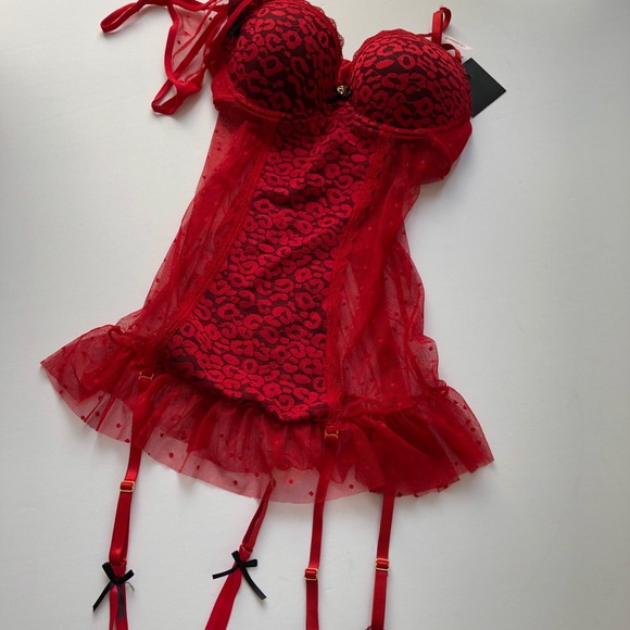 Daisy Fuentes Other - NWT Red Garter Sexy Chemise W/Panties Set SZ L